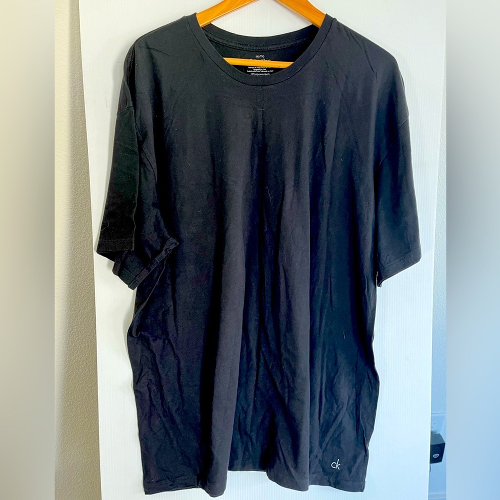 CALVIN KLEIN black tee